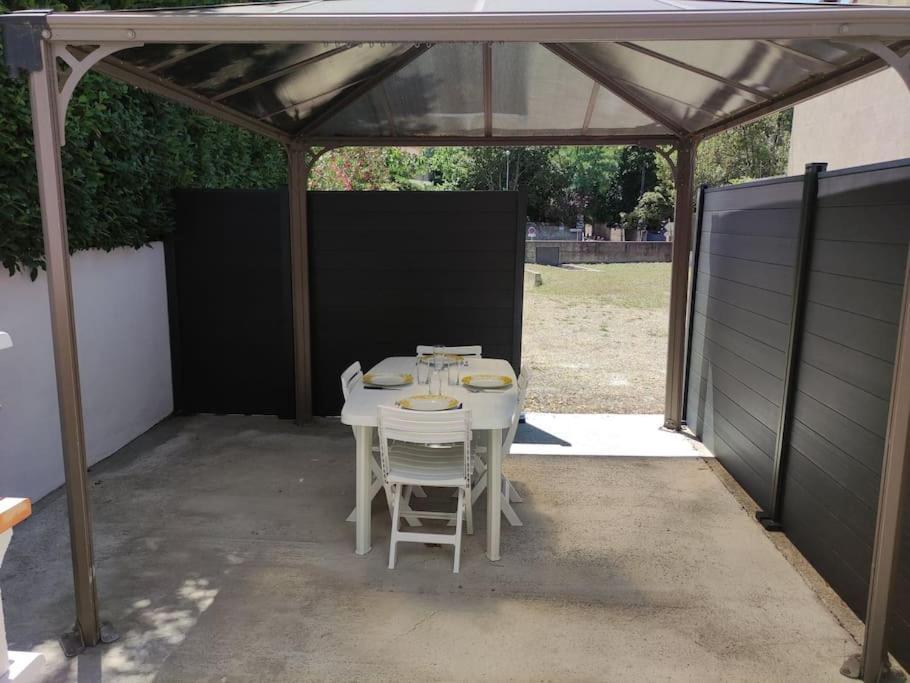 L'Atelier De La Cite - Parking Gratuit Apartment Carcassone Exterior photo