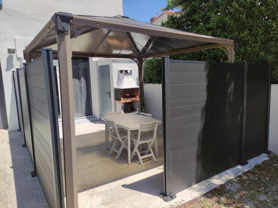 L'Atelier De La Cite - Parking Gratuit Apartment Carcassone Exterior photo
